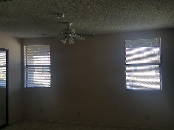 5th image of 810 Sandberg Ln