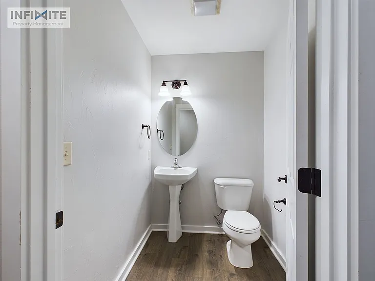 3308 W Babcock St #C — Photo 8