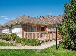 4274 Strattford Cir E, Zanesville, OH 43701