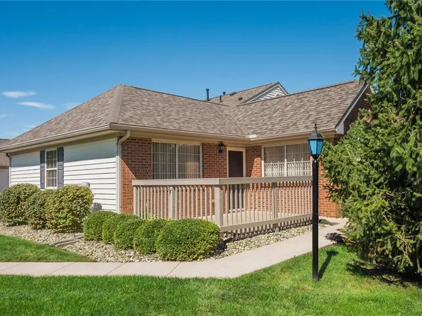 4274 Strattford Cir E, Zanesville, OH 43701