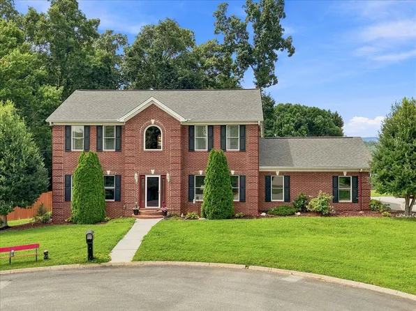 4972 Cedar Cove Dr, Morristown, TN 37814