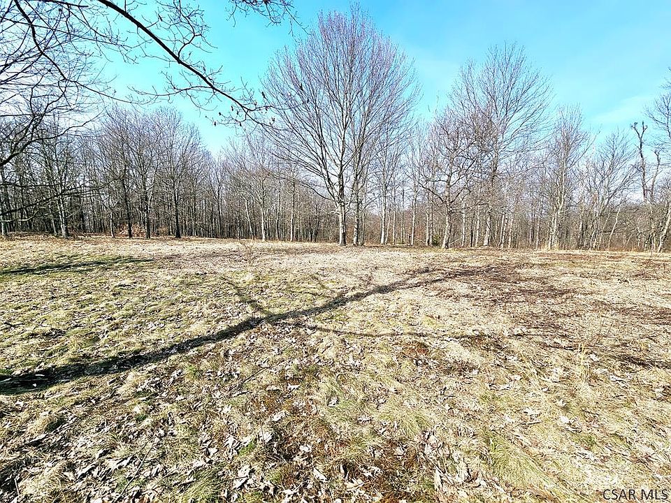 1st image of Maplewood Dr