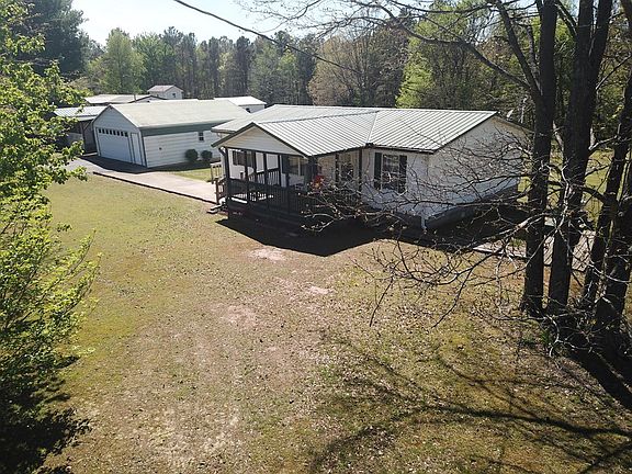 3rd image of 905 Forsythe Rd