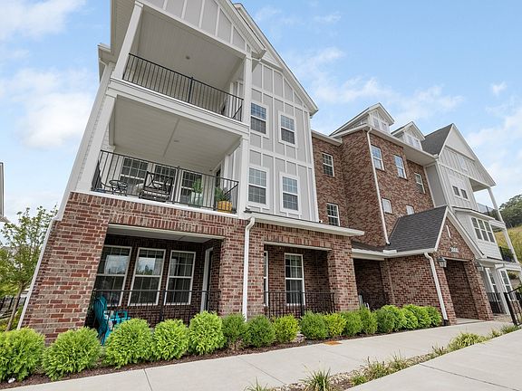 2nd image of 3000 Vintage Green Ln #3103