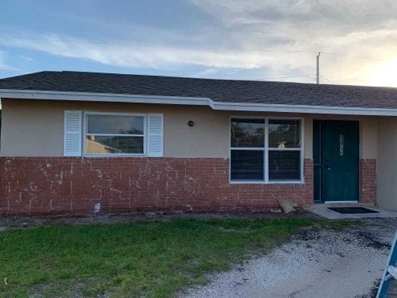 1st image of 8866 SE Parkway Dr