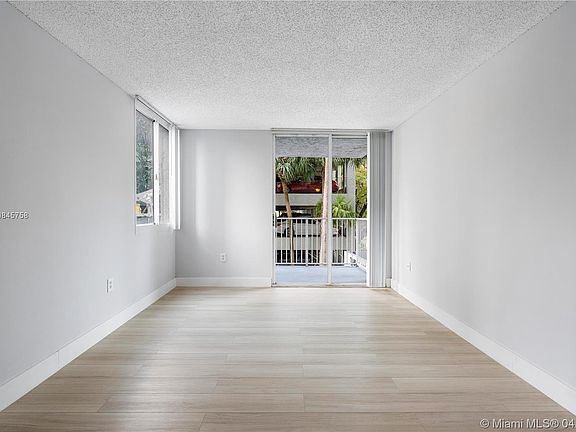 5th image of 850 N Miami Ave #201