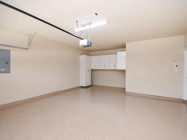 7606 Westmoreland Dr — Photo 38