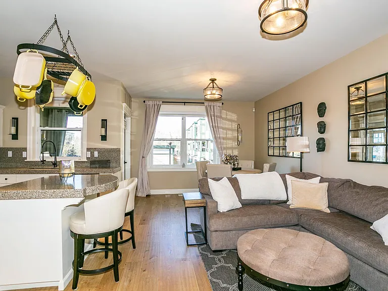 1455 NE Orenco Station Pkwy — Photo 10