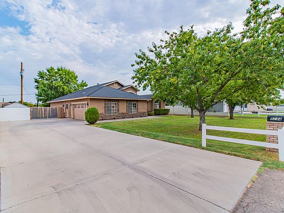 3rd image of 5234 E Escondido Cir