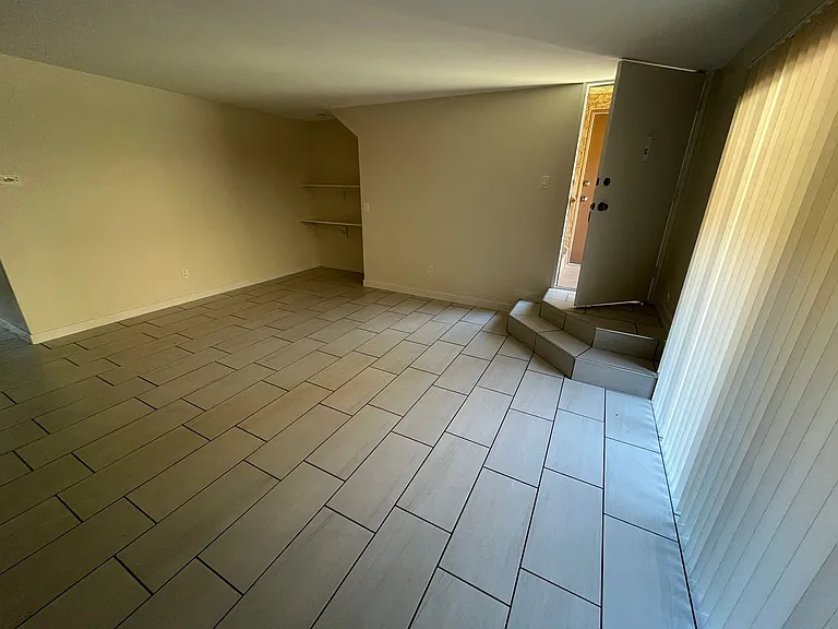 Columbus Terrace — Photo 13