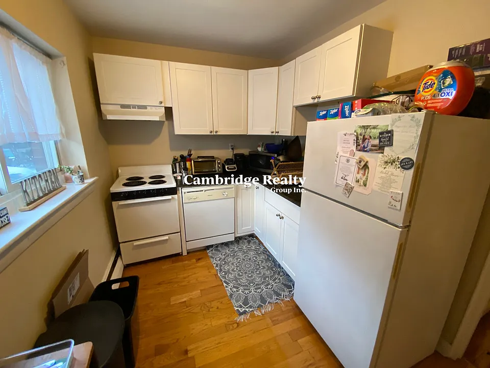 61 Selkirk Rd #3T