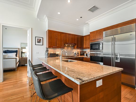 5th image of 2550 N Lakeview Ave Unit S1405