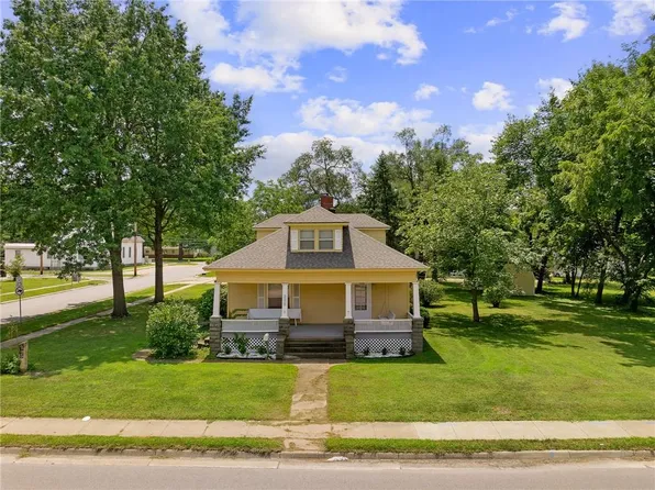 205 W Main St, Gardner, KS 66030