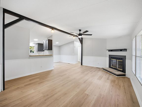 5th image of 156 Western Way