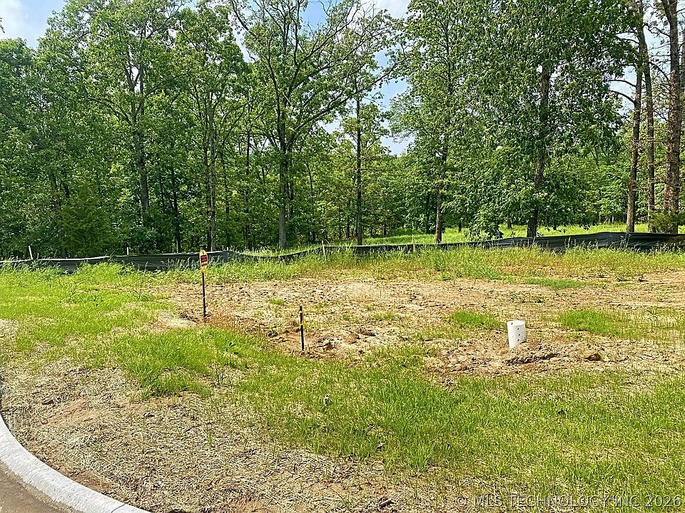 1st image of 831 Winsor Pl