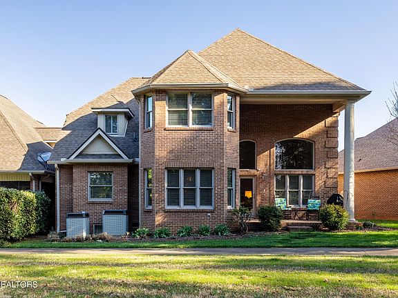 4th image of 235 Savannah Park Dr