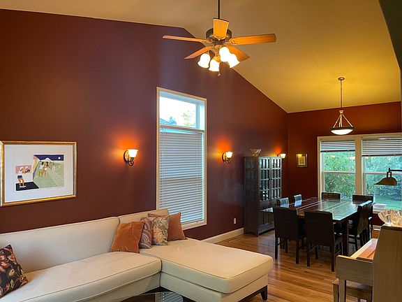 4th image of 513 Cambridge Dr