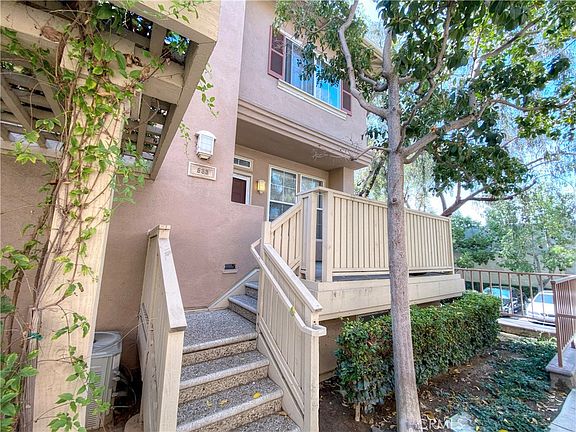 2nd image of 533 W Summerfield Cir