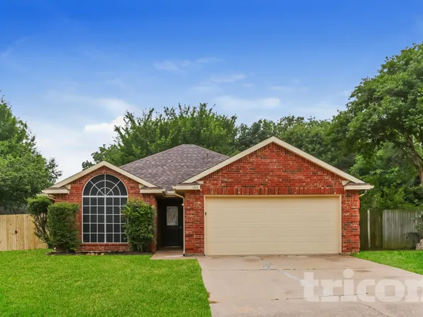1704 Fern Dr, Mansfield, TX 76063