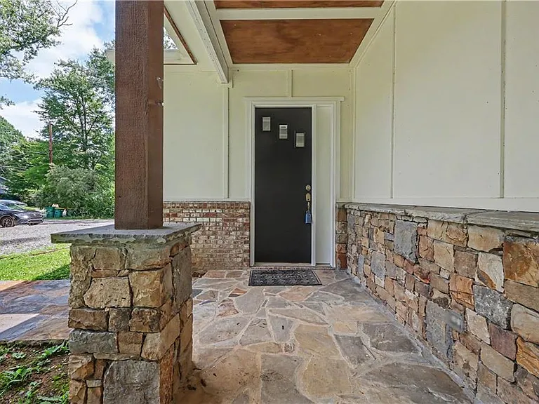 2909 Jones Mill Rd — Photo 4