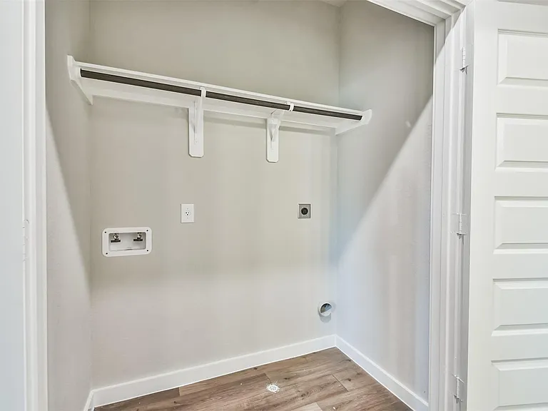 9800 Grosbeak Ln — Photo 24