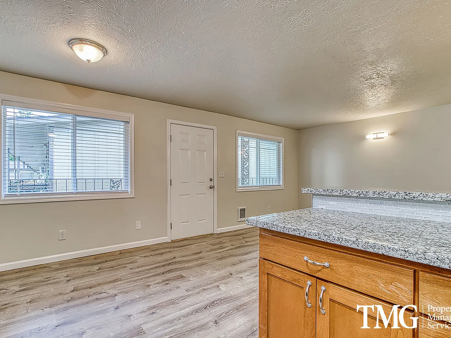 Jackson Court Apartments — Photo 2