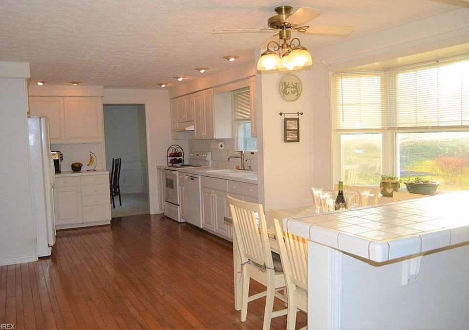 1st image of 6092 Willow Lake Dr