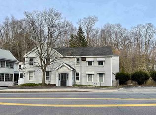 41 Exeter Rd, Newmarket, NH 03857