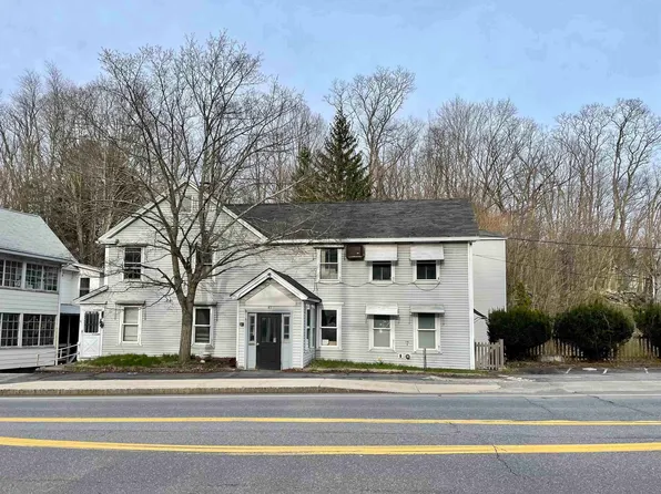 41 Exeter Road, Newmarket, NH 03857
