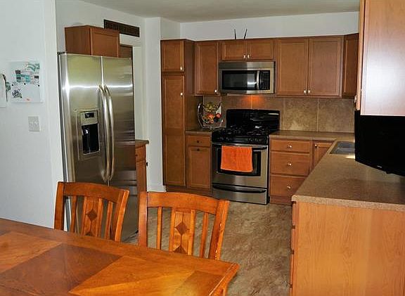 5th image of 9301 W 97th St