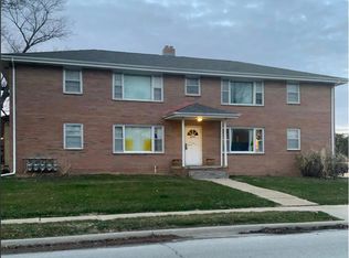 8207 Grover St, Omaha, NE 68124