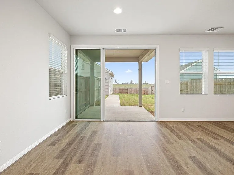 303 Elm Branch Trl — Photo 10