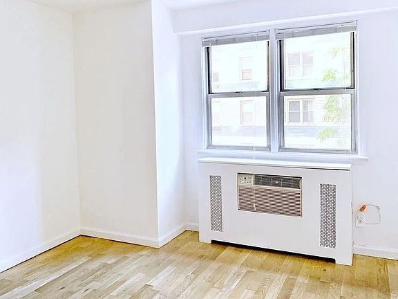 5th image of 200 E 27th St #18JK
