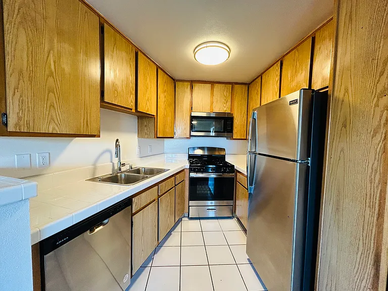 10520 National Pl — Photo 23