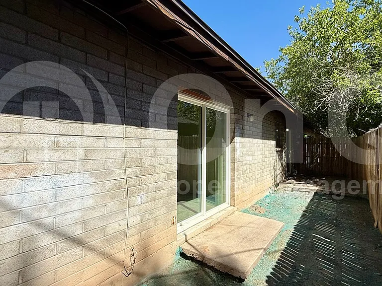2201 W Belmont Ave #4 — Photo 19