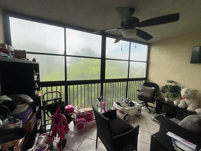 6575 W Oakland Park Blvd — Photo 25