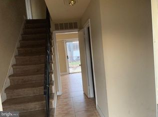 15 Middleton Ln, Willingboro, NJ 08046
