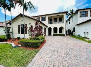 8561 NW 38th St, Hollywood, FL 33024