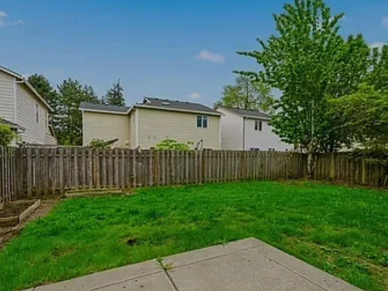 620 SW Trout Ct — Photo 19