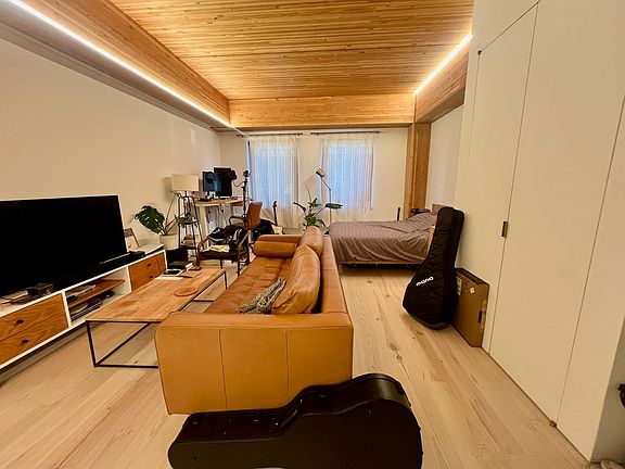 3rd image of 670 Union St APT 1B