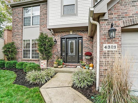 3rd image of 4321 Mantell Ct