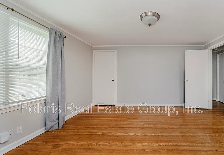 4702 Rookwood Ave — Photo 14