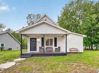 722 N Main St, Sullivan, IN 47882