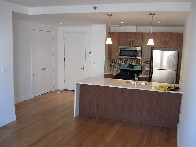2nd image of 1222 30th Ave APT 2E