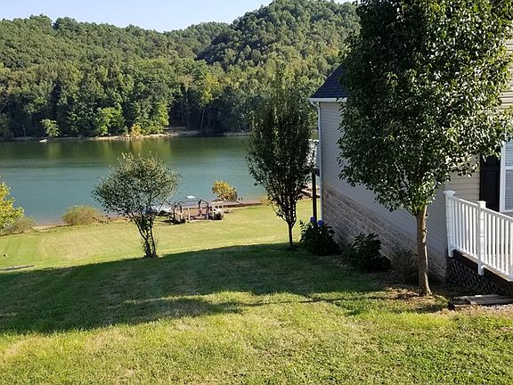 3rd image of 21735 Lakeshore Dr