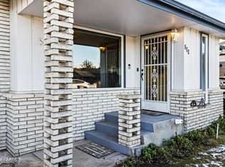 204 Pleasant Ave, Selah, WA 98942