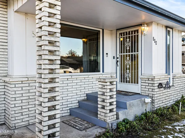 204 Pleasant Ave, Selah, WA 98942