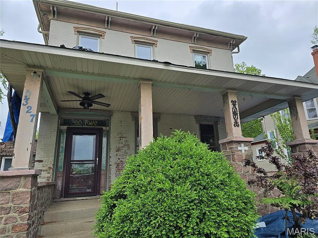 327 N 3rd St photo 1