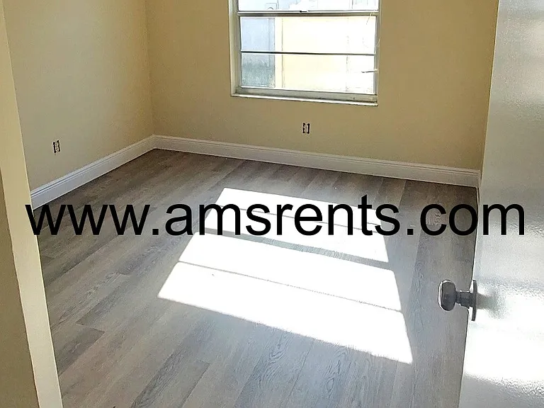 1080 Hali Ridge Ct — Photo 13