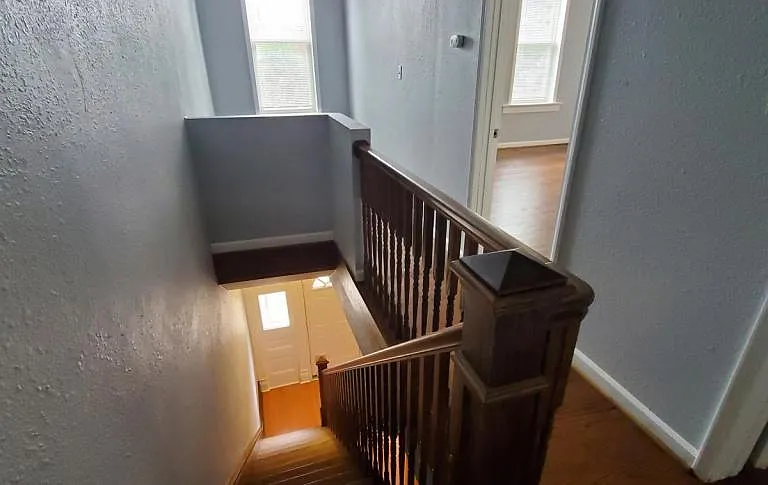 4135 S Compton Ave — Photo 4